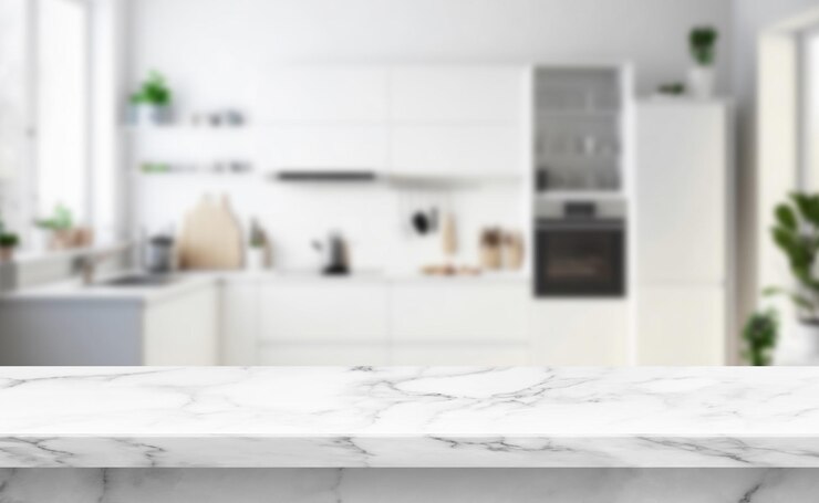 Foto horizontale foto van een marmeren tafelblad met een wazige achtergrond van een modern eigentijds interieur