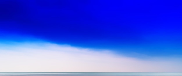 Horizontale levendige aqua blauwe eenvoudige oceaan horizon cloudscape achtergrond backdrop