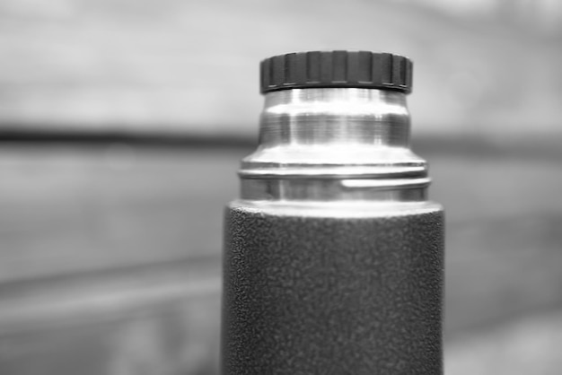 Horizontale zwart-witte thermos bokeh achtergrond