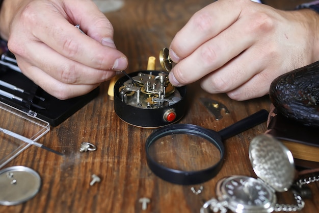 Horloge klok reparatie