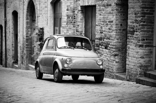 写真 車の中の馬車