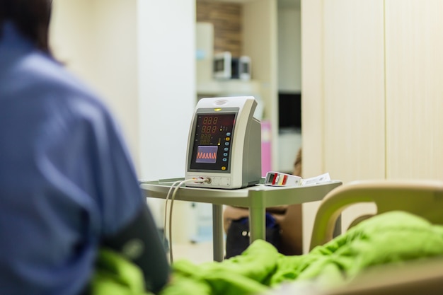 Photo hospital professional machine to test blood pressure