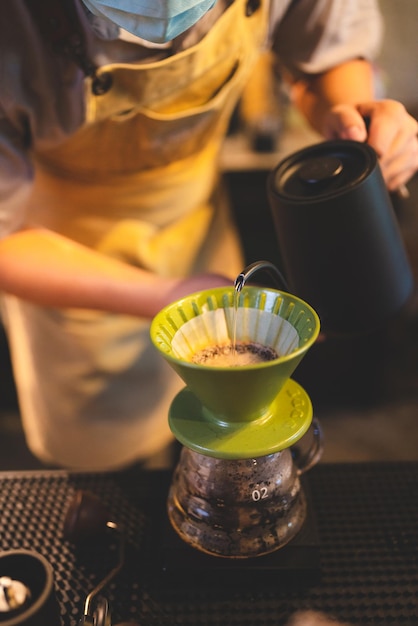 プロのバリスタが作るカフェイン入りエスプレッソの一杯がコンセプトのホットコーヒー＆カフェ