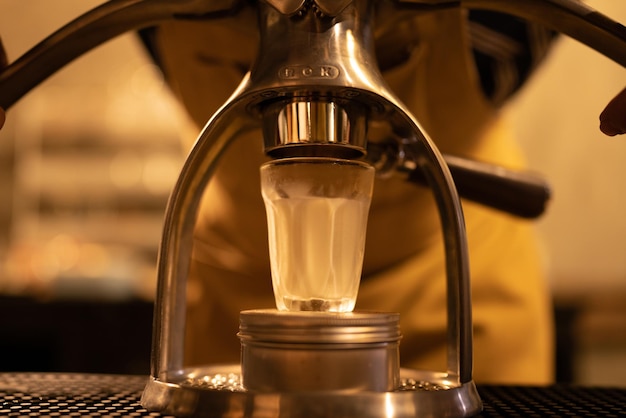 プロのバリスタが作るカフェイン入りエスプレッソの一杯がコンセプトのホットコーヒー＆カフェ