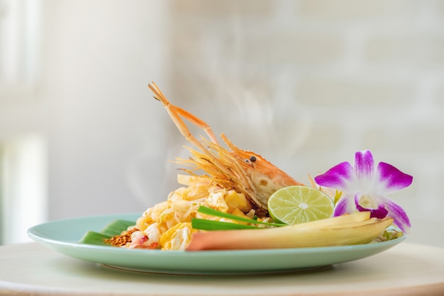 Hot fresh shrimp Pad Thai noodle dish