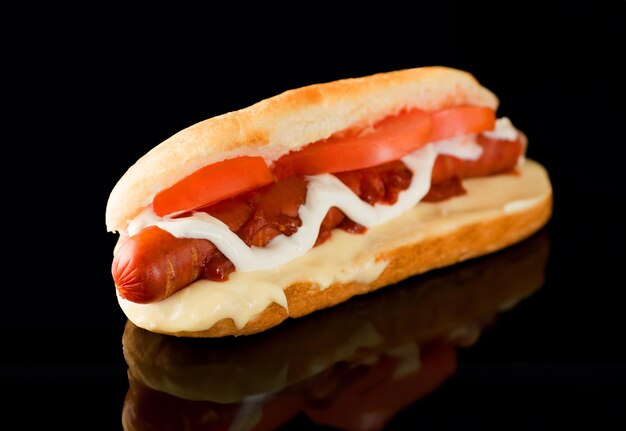 Foto hotdog nell'angolo in basso a destra per