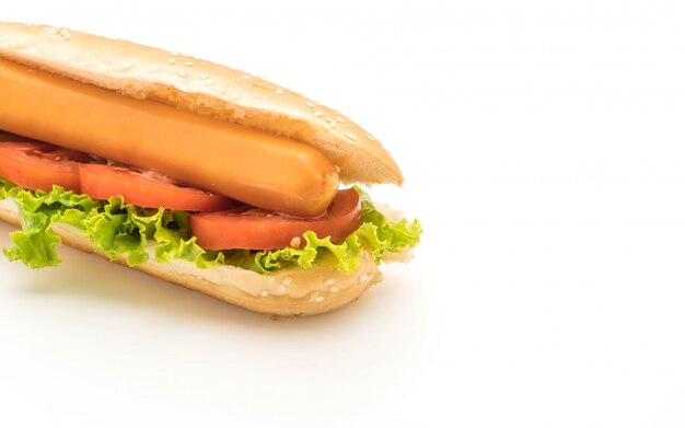 Photo hotdog with sausage and tomato