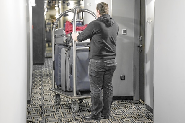 Photo hotel baggage cart