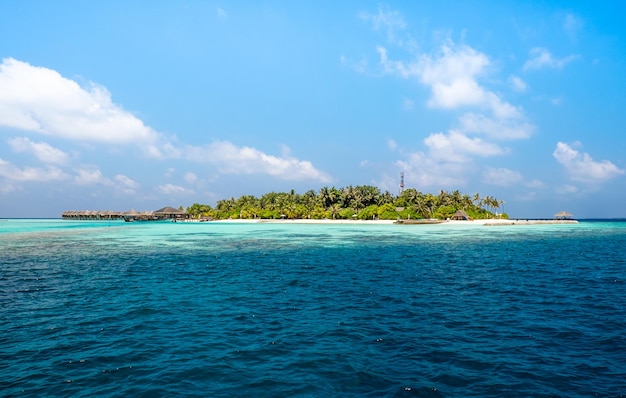 Hotel op het eiland. Malediven Indische Oceaan