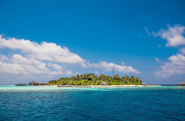 Hotel op het eiland. Malediven Indische Oceaan