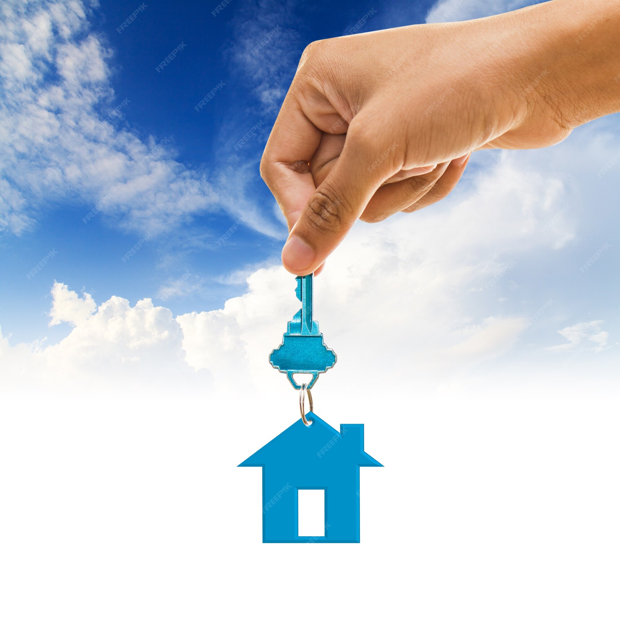 Premium Photo | House key