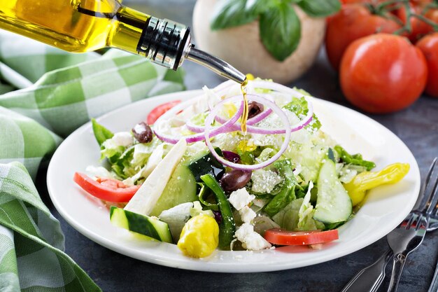 Photo house salad with feta cheese