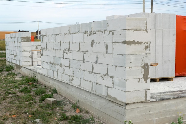 House walls made by foamed concrete