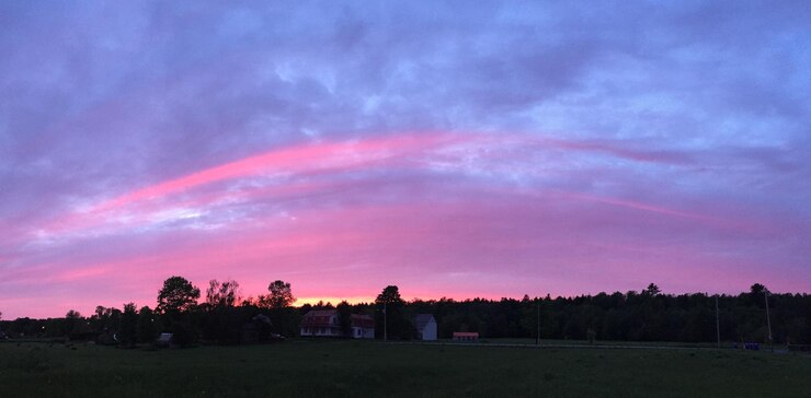 Photo 田舎の景色の家々と美しい空