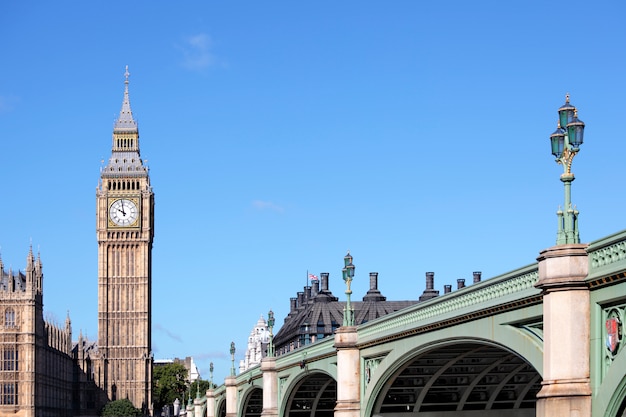 Photo houses of parliament with westminster bridge