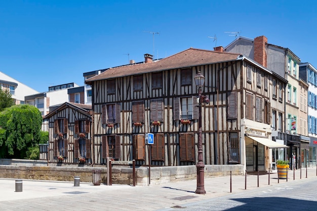 Houten huis in ChalonsenChampagne