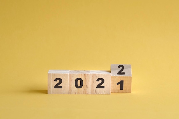 Houten kubus voorraad flipping verandering van 2021 naar 2022
