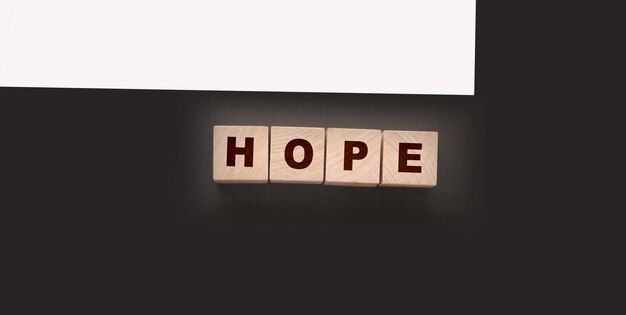 Houten kubussen met het woord Hope Gemoedstoestanden concept Healthcare life concept