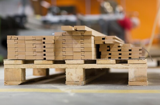 houten planken of vezelplaten in houtbewerkingsfabrieken