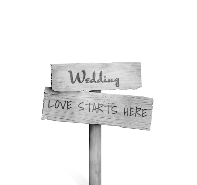 Houten platen met inscripties Wedding and Love Starts Here geïsoleerd op wit