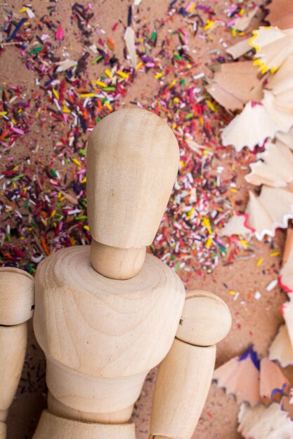 Houten poppen poseren op canvas