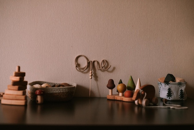 Houten speelgoed in de kinderkamer