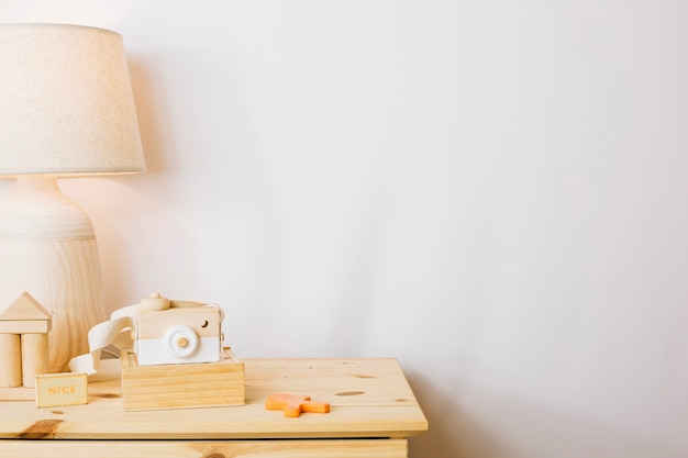 Foto houten speelgoed in de kinderkamer