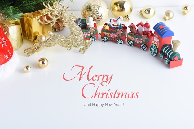 Houten speelgoedtrein met kleurrijke blokken, Gelukkig Nieuwjaar, Kerstmis