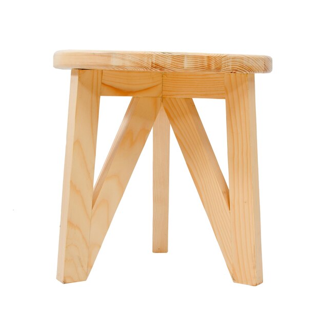 Houten stoelen geïsoleerd op een witte achtergrond.