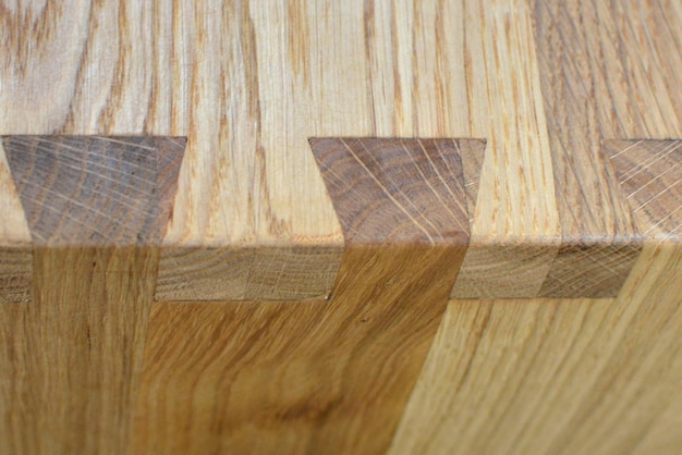 Houten tafelblad Natuurlijke houten meubelen van dichtbij bekeken