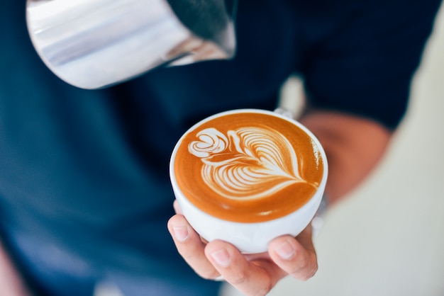 how to make coffee latte art