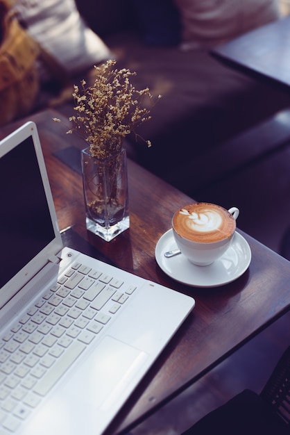 how to make coffee latte art