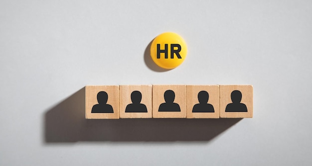 Hr op houten kubussen human resources management