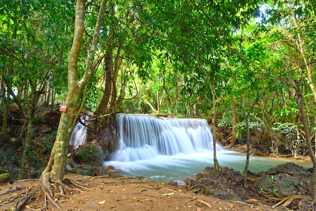 Huai Mae Khamin-waterval in Kanchanaburi