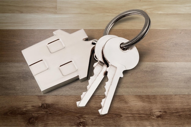 Huisvormige sleutelhanger en sleutels