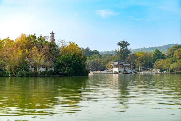 Foto ponte del lago occidentale di jiuqu di huizhou provincia di guangdong della cina