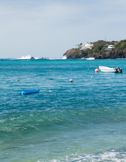 Сцена на пляже Халл-Бэй Сент-Томас USVI