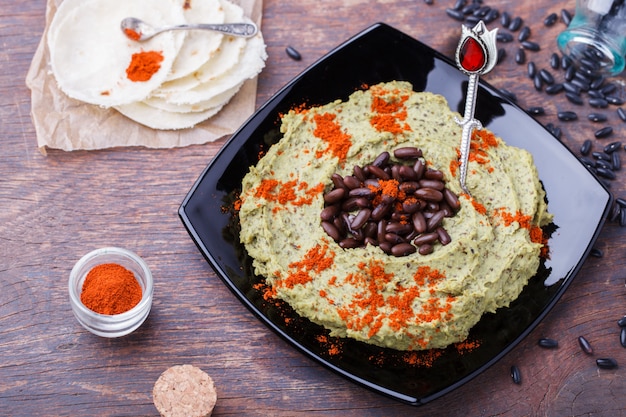 Hummus black bean