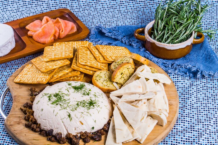 Hummus op een plateau met voorgerechten