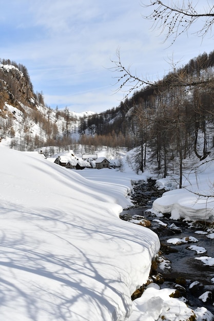 冬の Alpe Devero の小屋