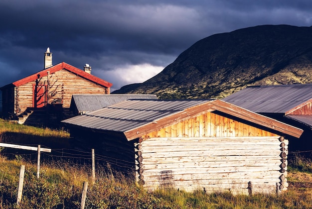 ノルウェーの山々の小屋