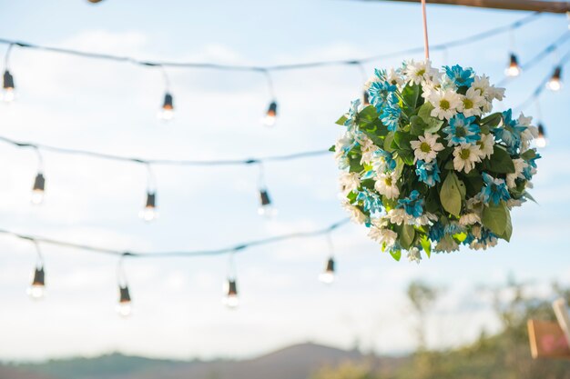 Foto huwelijksachtergrond met bloem en huwelijksdecoratie