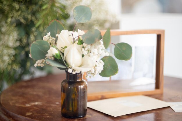 Huwelijksachtergrond met bloem en huwelijksdecoratiex9