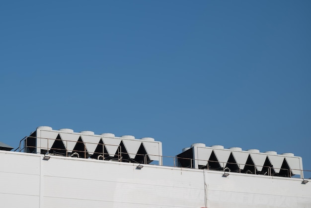 HVAC Luchtkoelmachines op rooftopunits van airconditioner voor groot industrieel luchtkoelsysteem