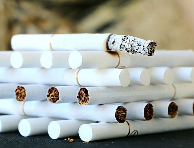 Foto immagine di i8 cigarette stack ash