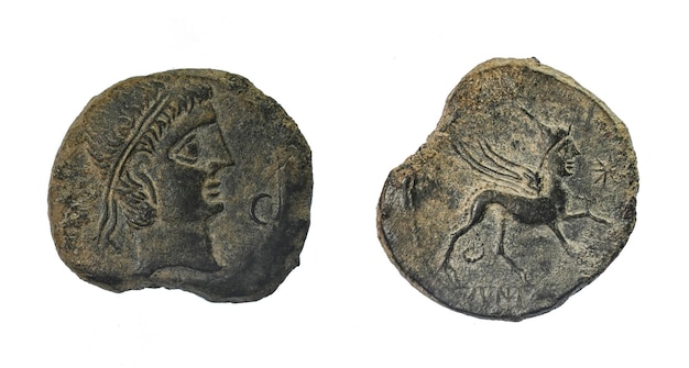 Аверс и реверс иберийской медной монеты туз