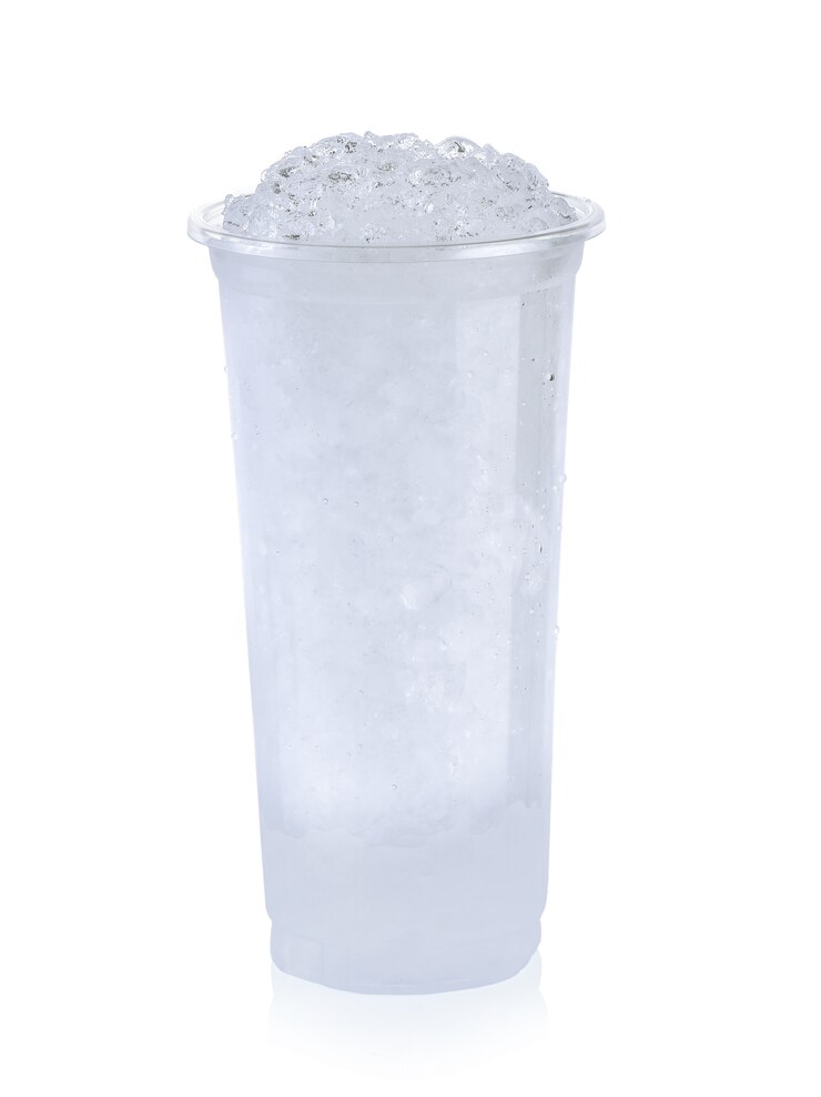 커피 잔에 얼음