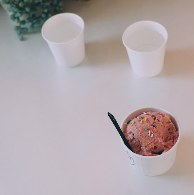 Photo ice cream and empty cup