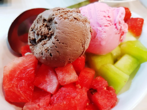 Foto gelati e frutta