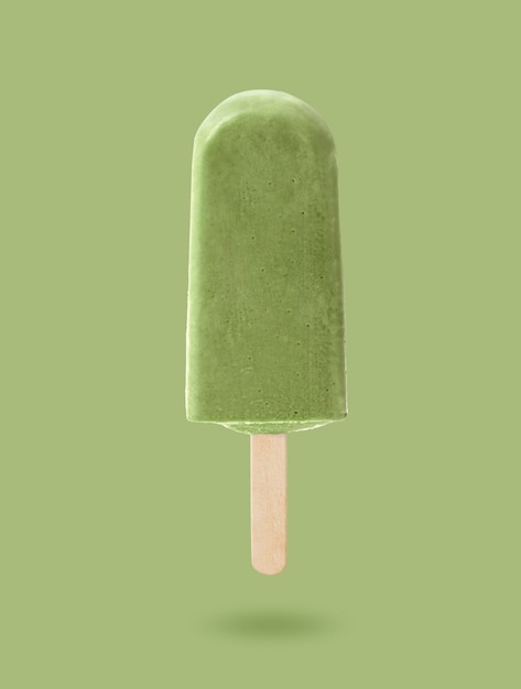 緑の背景にアイスクリーム